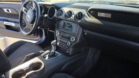 2015 Ford Mustang V6
