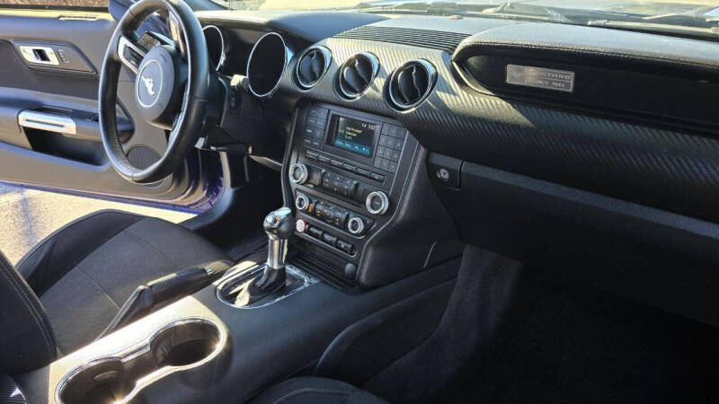 2015 Ford Mustang V6