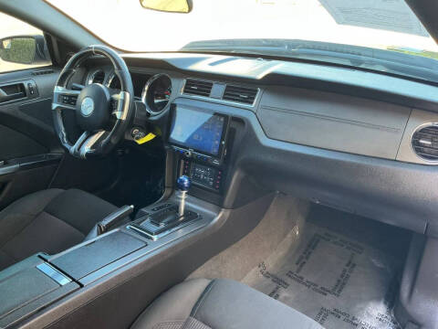 2014 Ford Mustang V6