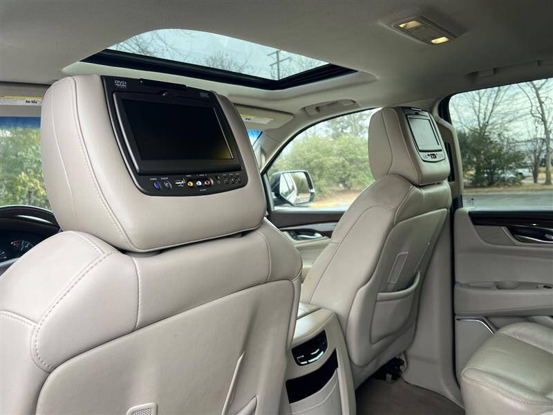 2017 Cadillac Escalade Luxury