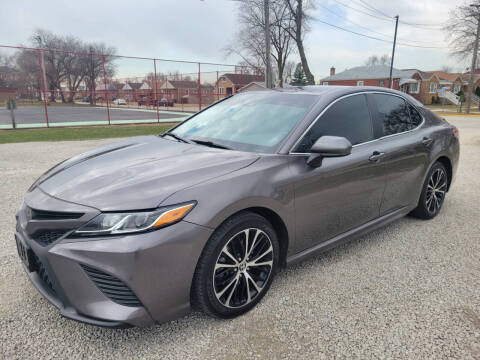 2020 Toyota Camry for sale at Raptor Motors in Chicago IL