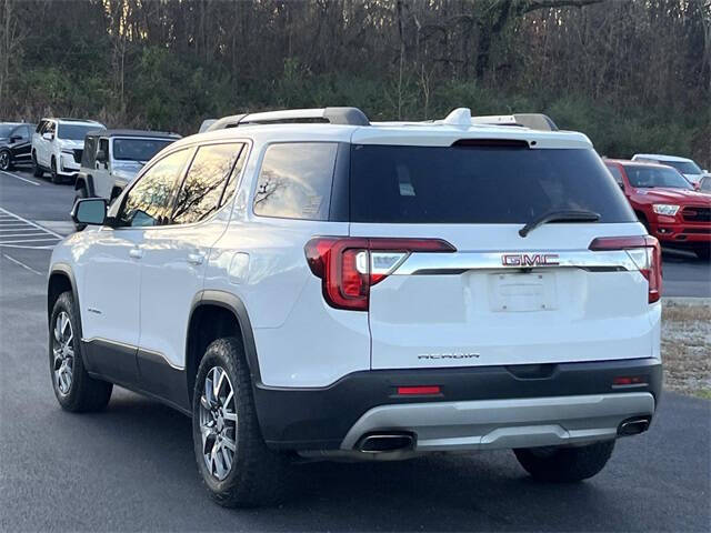 2023 GMC Acadia SLT