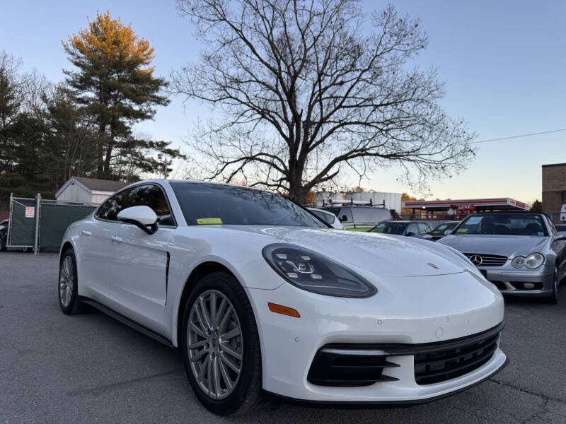 2017 Porsche Panamera 4