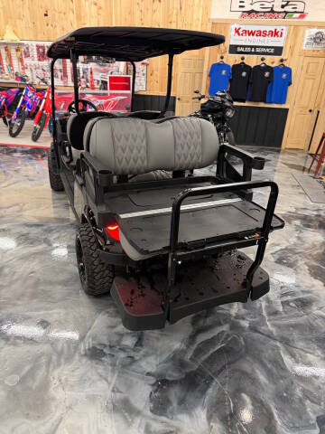 2024 E-Z-GO Express L6