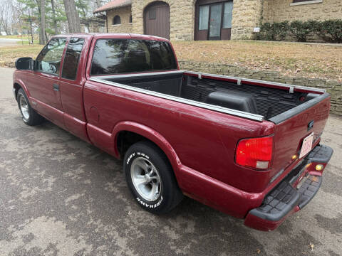 2000 Chevrolet S-10 LS