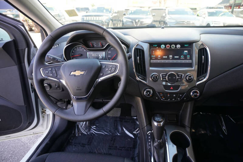 2017 Chevrolet Cruze LT Auto