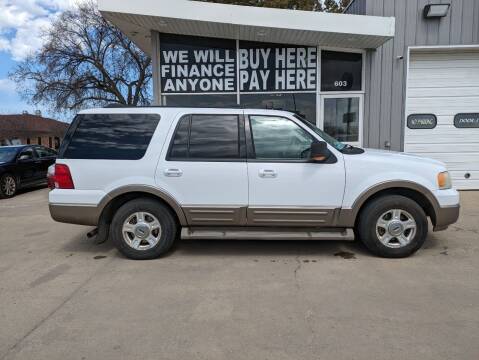 2004 Ford Expedition for sale at STERLING MOTORS in Watertown SD