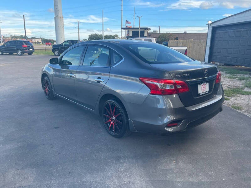 2019 Nissan Sentra null photo 4