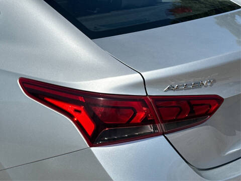 2019 Hyundai Accent SE