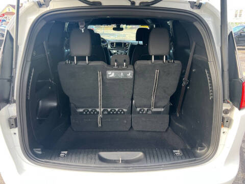 2020 Chrysler Pacifica Touring