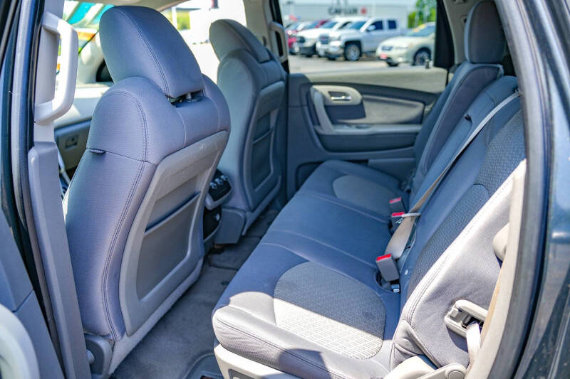 2011 Chevrolet Traverse LS