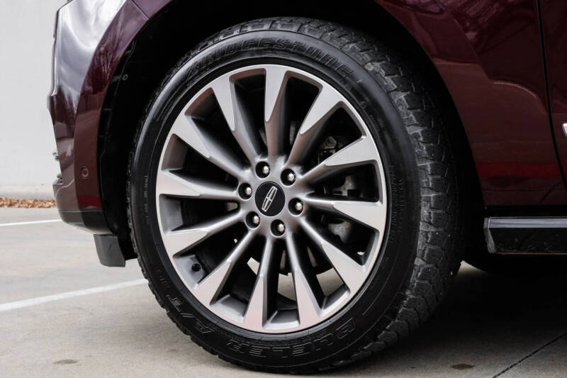 2019 Lincoln Navigator Select