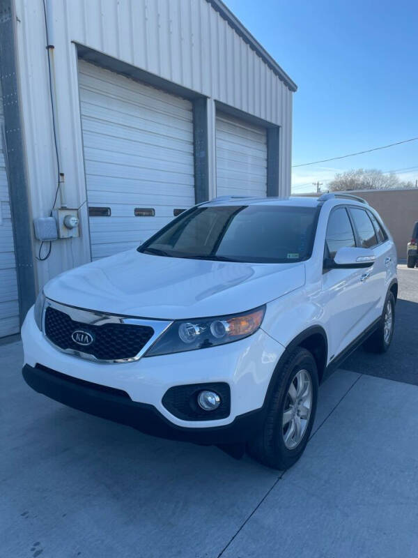 2013 Kia Sorento for sale at Village Auto Center INC in Harrisonburg VA