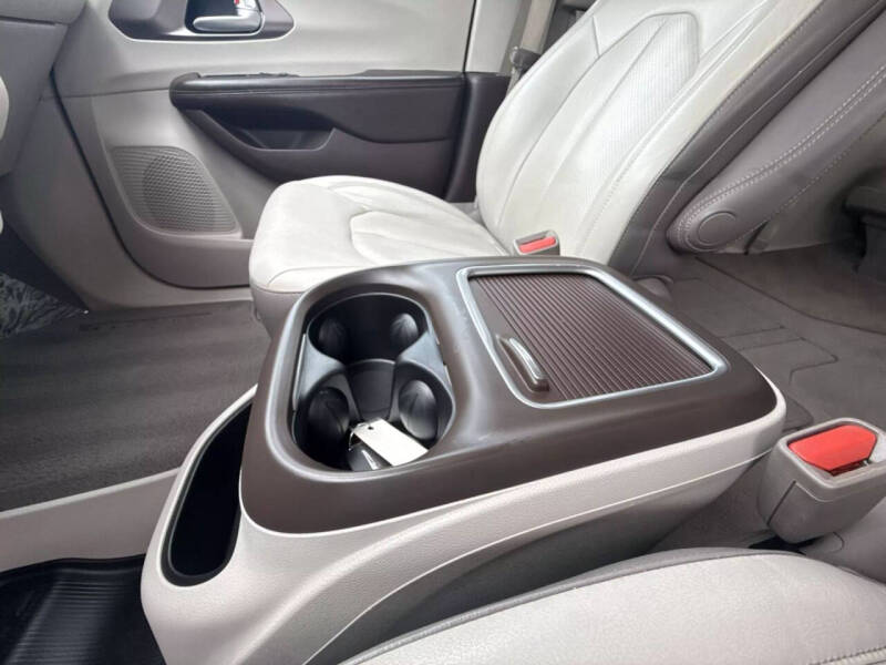 2018 Chrysler Pacifica Touring L Plus