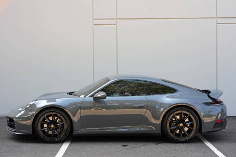 2025 Porsche 911 Carrera