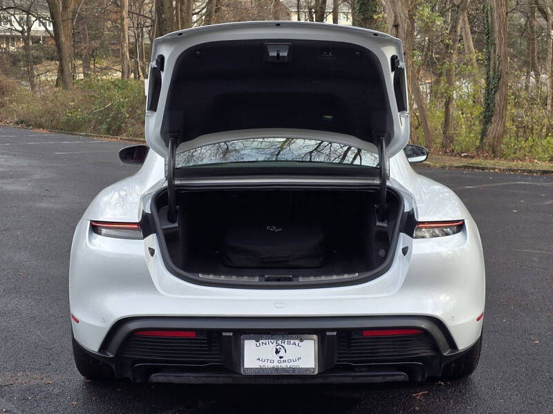 2020 Porsche Taycan Turbo