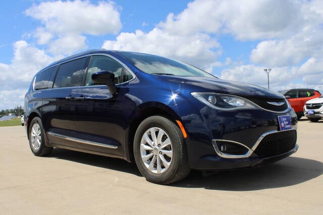 2018 Chrysler Pacifica for sale at Cresco Motor Company in Cresco, IA