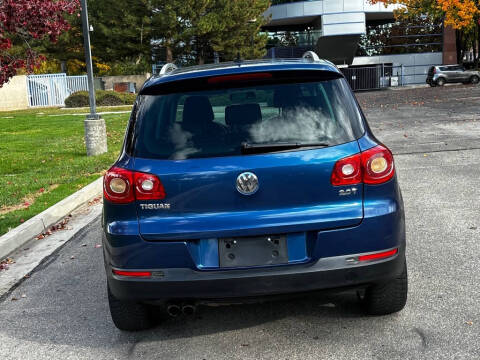 2010 Volkswagen Tiguan S 4Motion