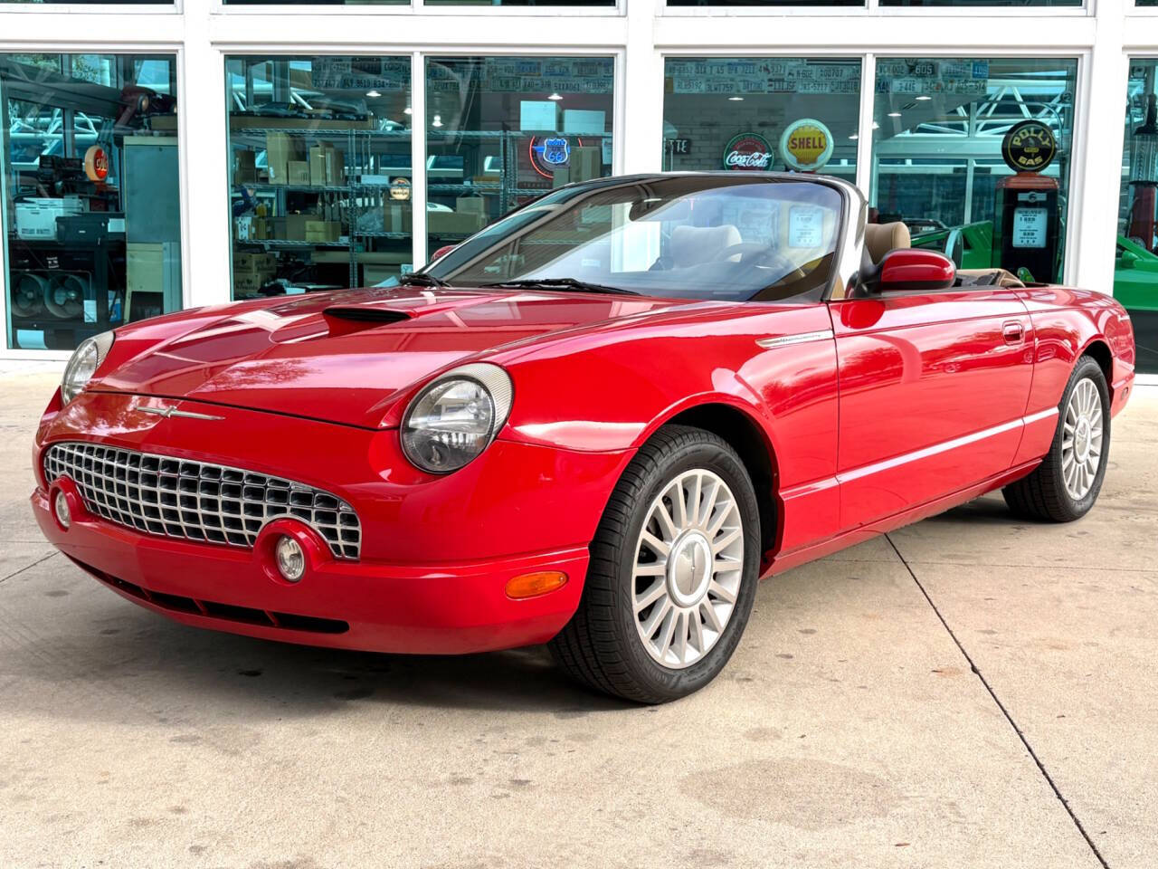 2005 Ford Thunderbird 11