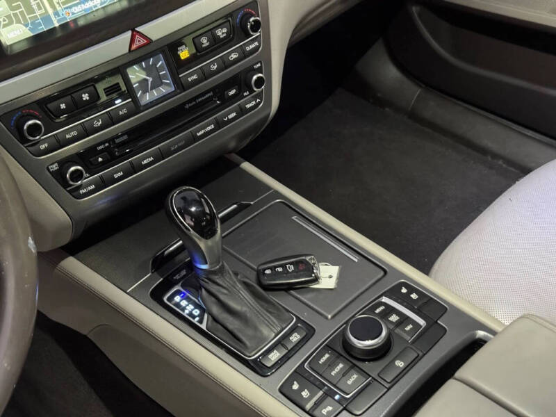 2015 Hyundai Genesis 5.0L