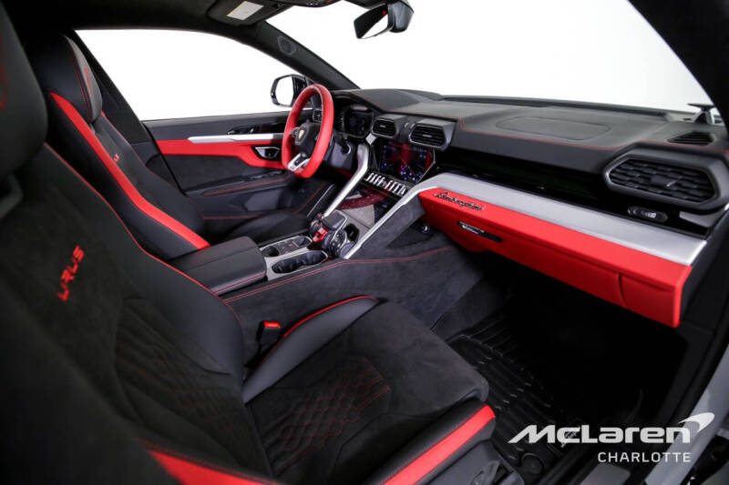 2023 Lamborghini Urus S