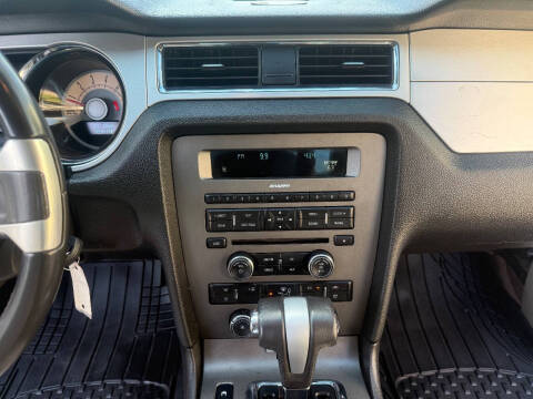 2010 Ford Mustang V6