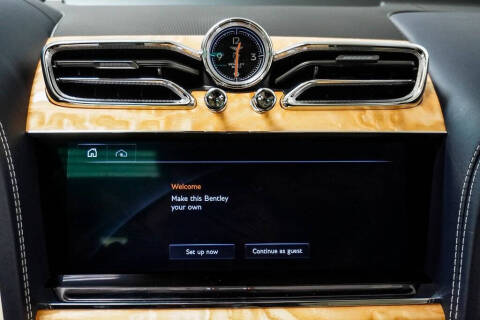 2023 Bentley Bentayga Azure V8