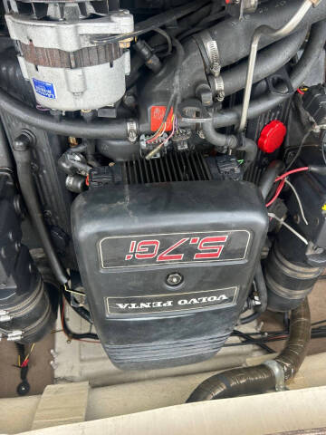 1995 Larson Boats 20' open bow with a 5.7 liter