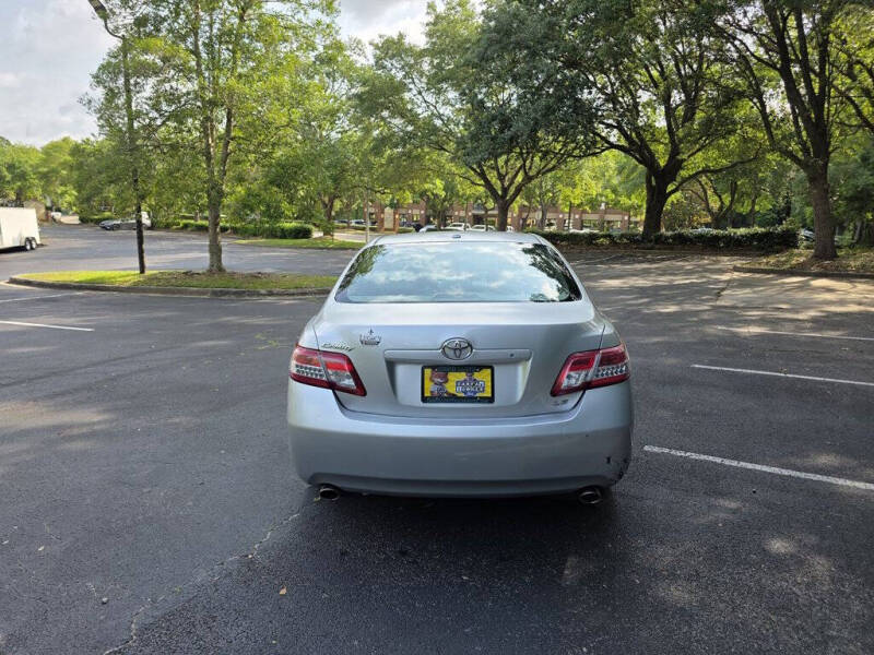 2011 Toyota Camry LE V6