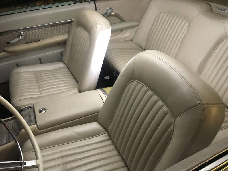 1962 Ford Thunderbird