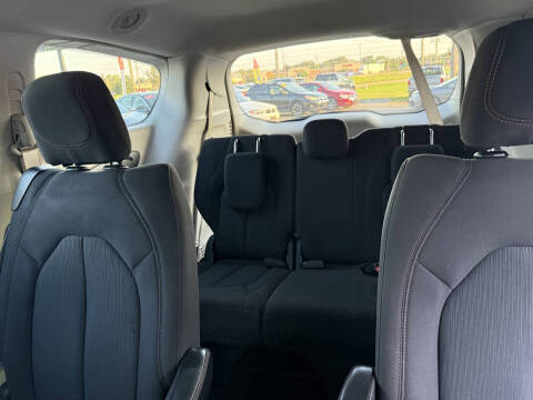 2017 Chrysler Pacifica Touring