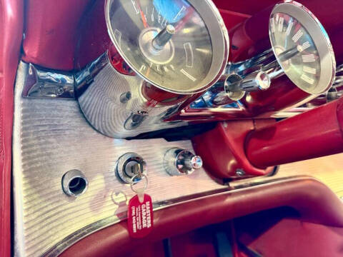 1962 Ford Thunderbird