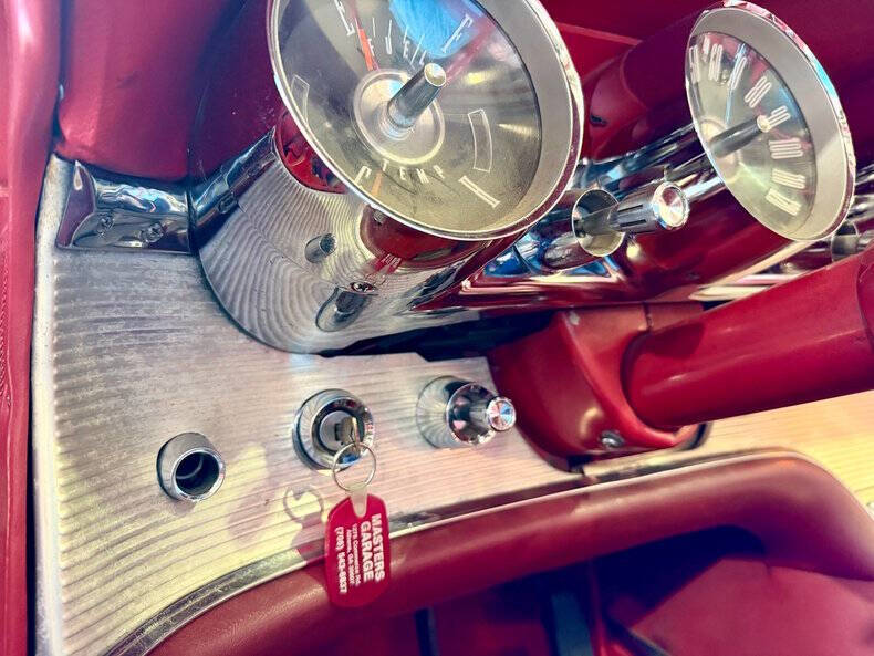 1962 Ford Thunderbird