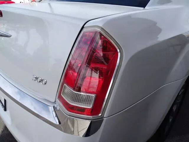 2011 Chrysler 300 Limited