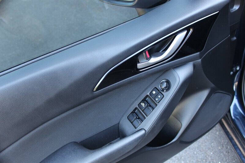 2016 Mazda MAZDA3 i Touring