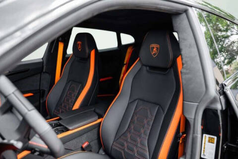 2025 Lamborghini Urus SE