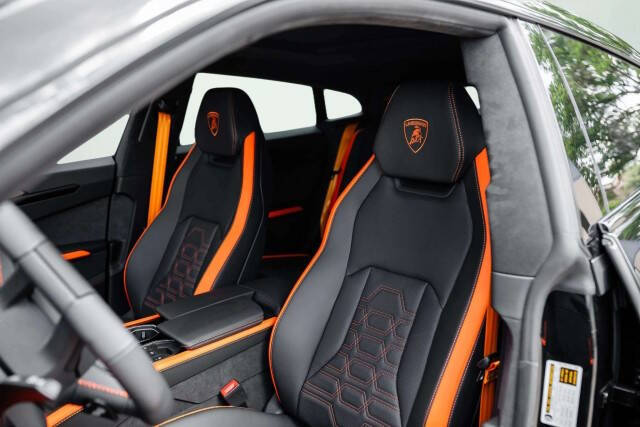 2025 Lamborghini Urus SE