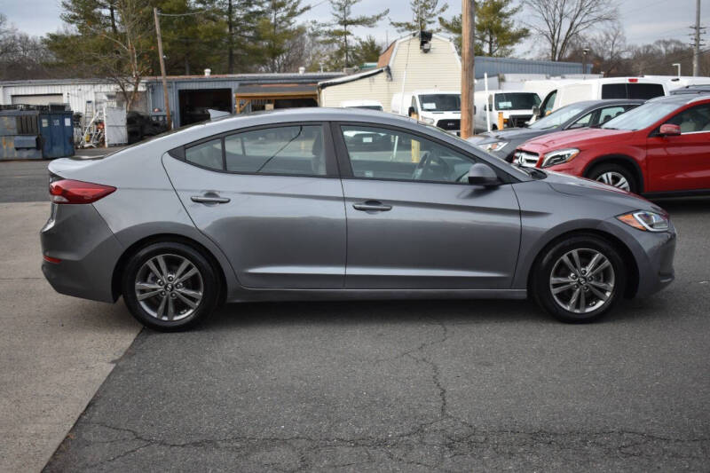 2018 Hyundai Elantra SEL photo 8