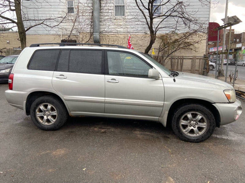 2004 Toyota Highlander for sale at Imports Auto Sales INC. in Paterson NJ