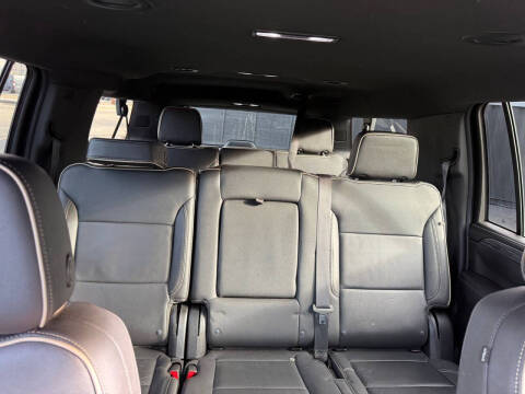 2024 GMC Yukon XL SLT