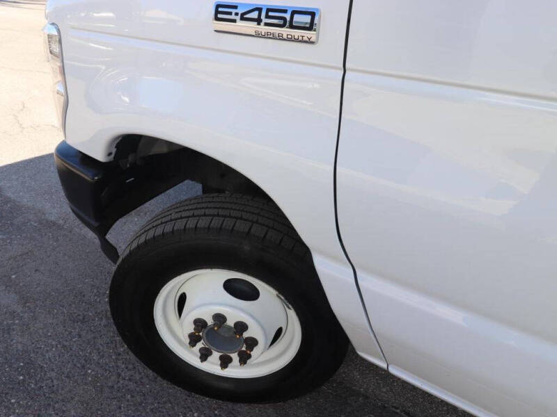 2024 Ford E-Series
