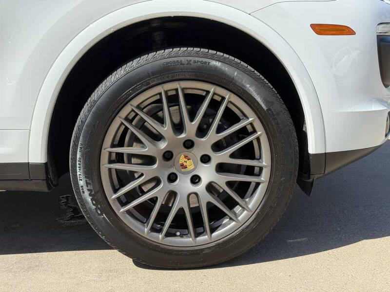 2018 Porsche Cayenne Platinum Edition