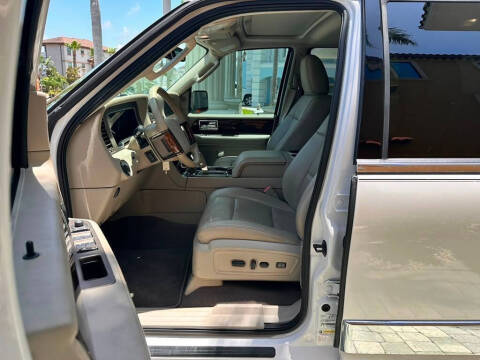 2014 Lincoln Navigator