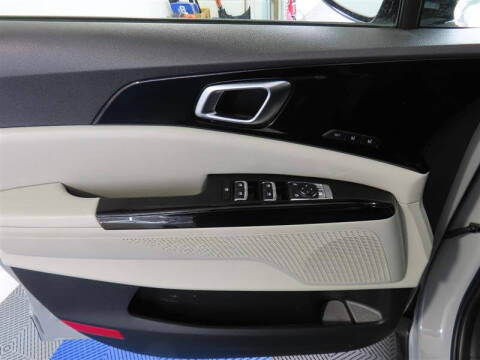 2022 Kia Carnival SX