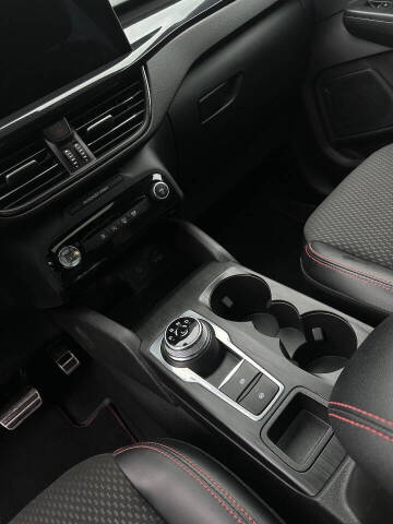 2023 Ford Escape ST-Line