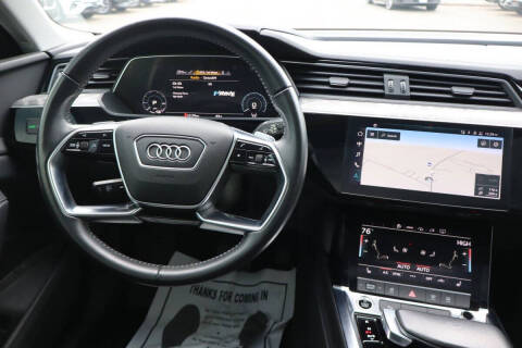 2021 Audi e-tron quattro Premium