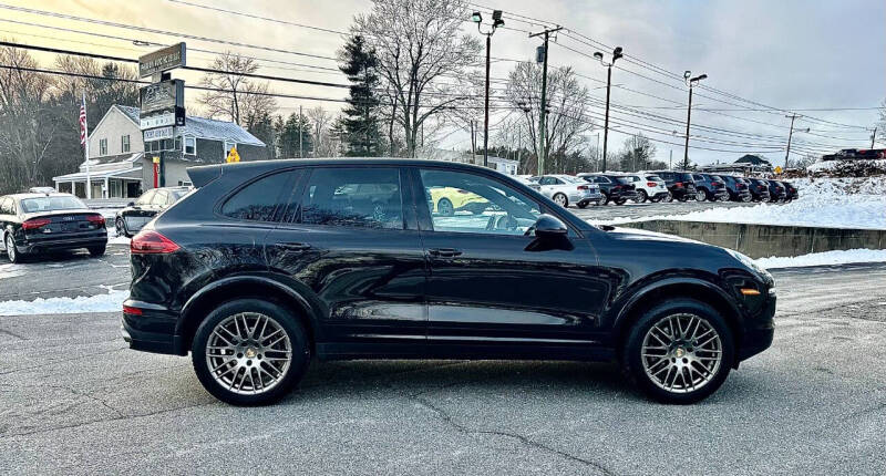 2017 Porsche Cayenne Platinum Edition