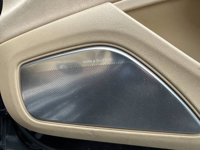 2015 Audi S8 4.0T quattro