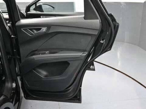 2024 Audi Q4 e-tron quattro Premium 50