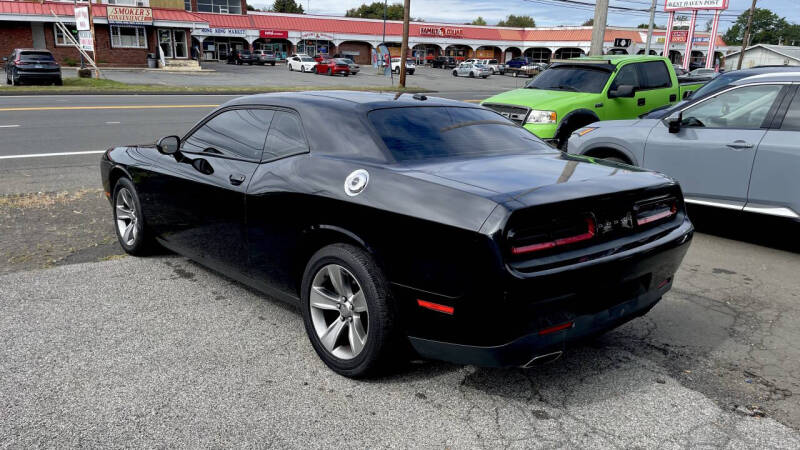 2015 Dodge Challenger SXT